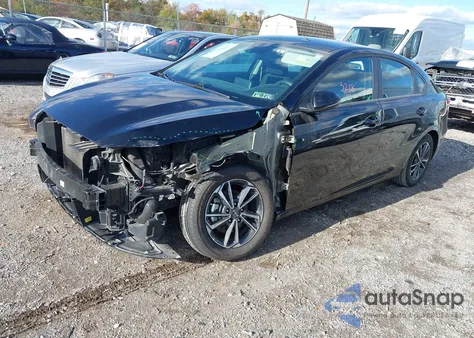 2024 Kia Forte Lxs z USA, uszkodzony, nr VIN 3KPF24AD9RE826251